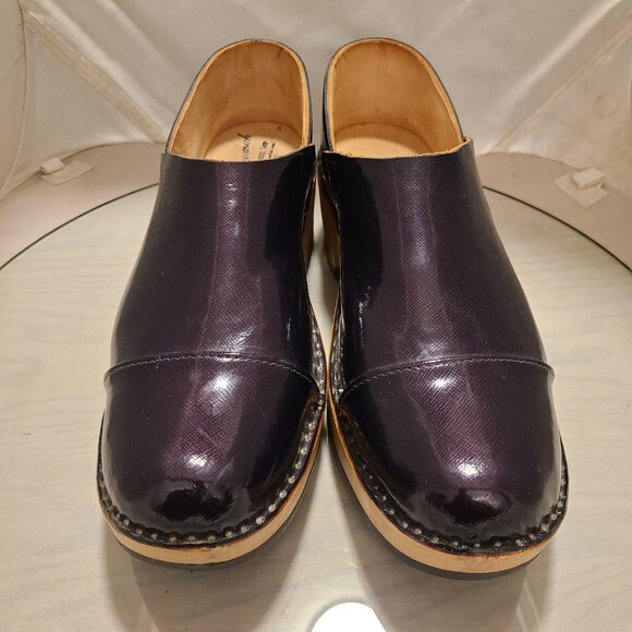 Womens Multnomah Fancier Wooden Patent Leather Clog Size: 10 Color: Burgundy - Picture 6 of 13